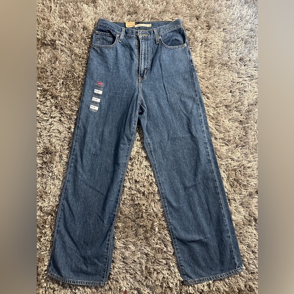 Levi high waisted prem jeans - Picture 2 of 6